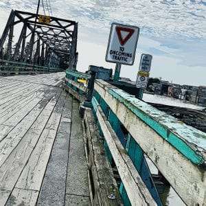 Westham Island Bridge, Back into Town